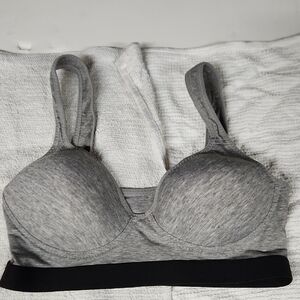 EUC Zone Pro No Underwire Padded Bra Sz M